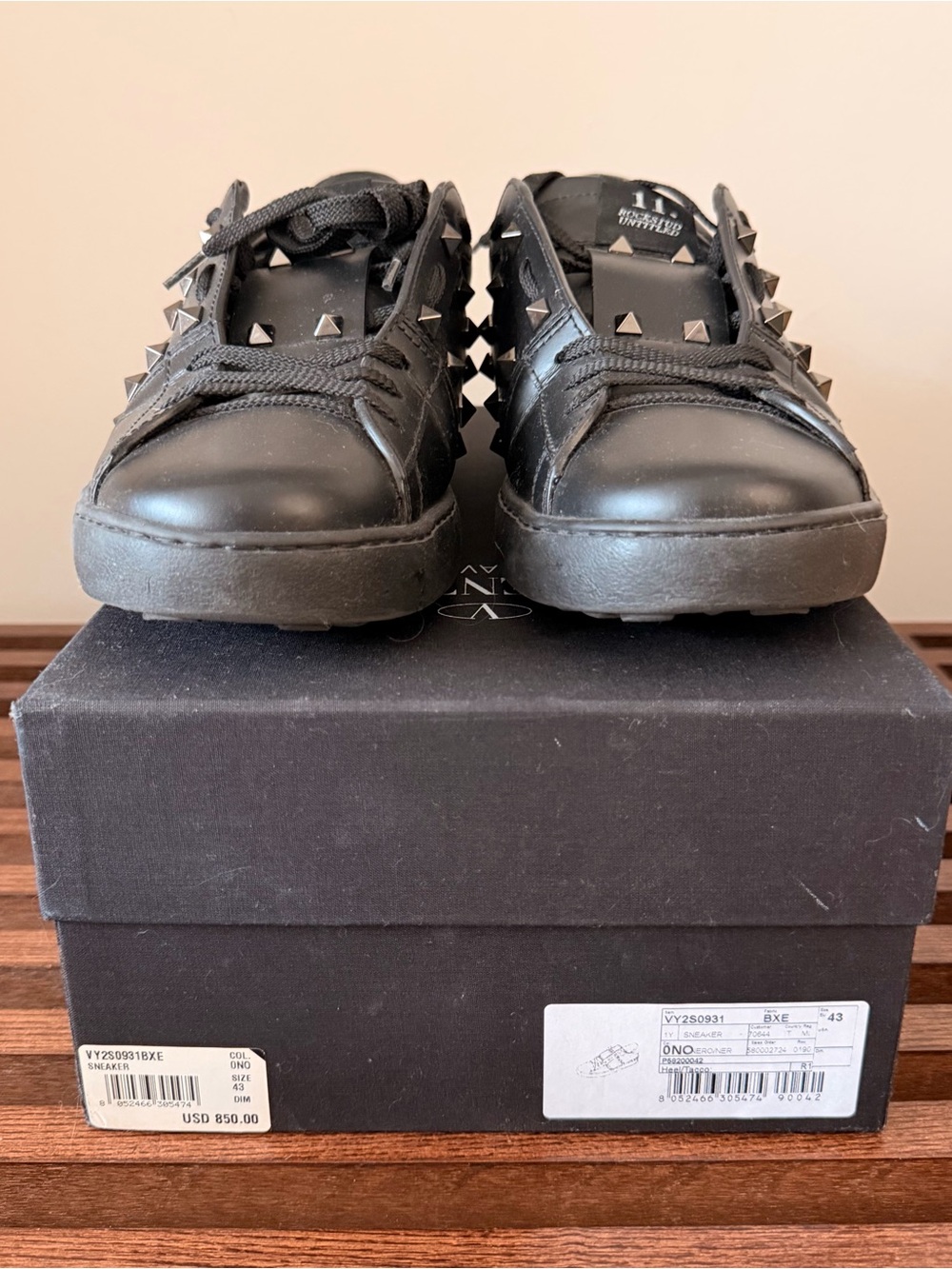 Men's Valentino Rockstud Sneakers 43